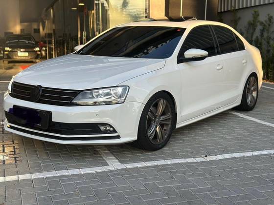 VOLKSWAGEN JETTA 1.4 16V TSI COMFORTLINE GASOLINA 4P TIPTRONIC VOLKSWAGEN JETTA 1.4 16V TSI COMFORTLINE GASOLINA 4P TIPTRONIC